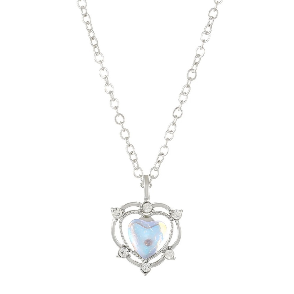 Enchanted heart necklace